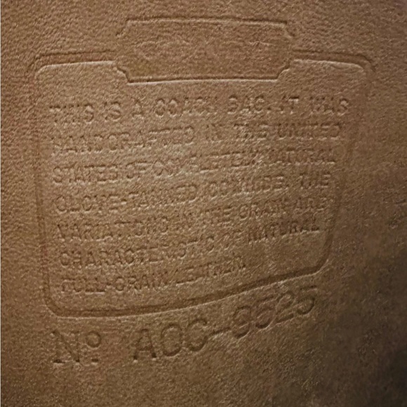 Vintage coach stewardesses bag. British tan. Made in USA - Picture 6 of 12